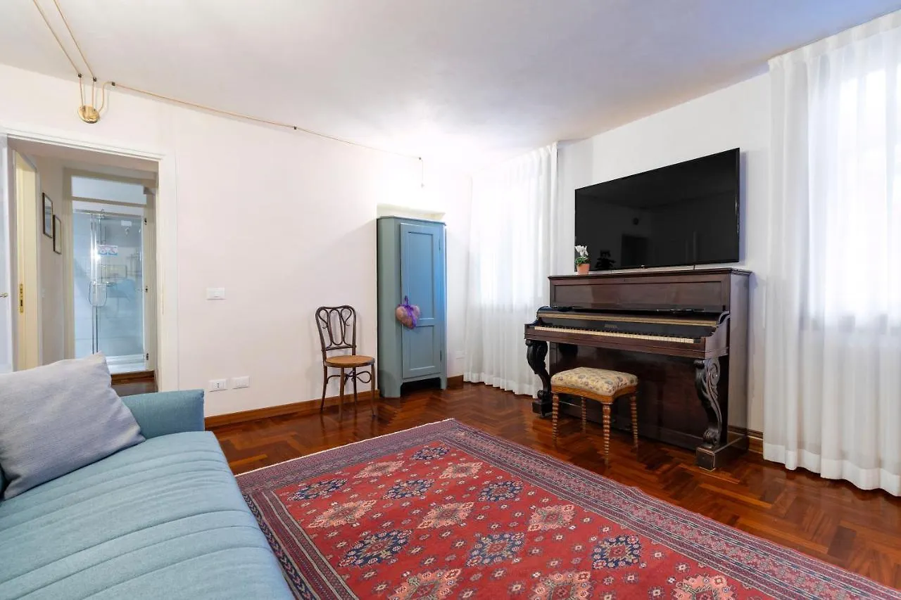 San Silvestro House Apartment Venice Italy