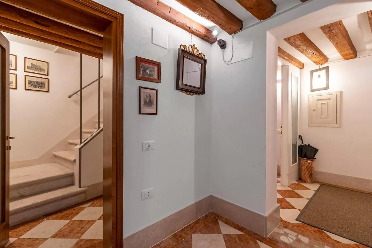 San Silvestro House Apartment Venice