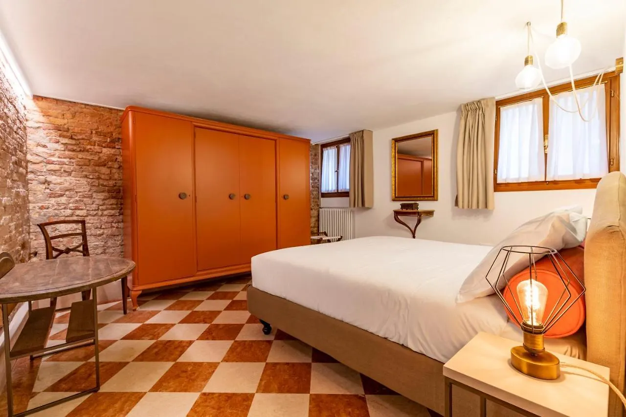 San Silvestro House Apartment Venice Italy